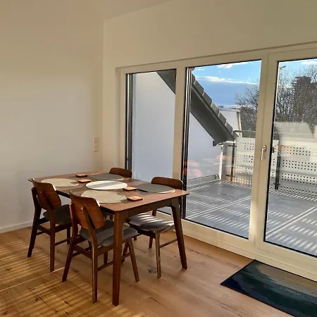 Lili-ps5-terrace-view-bright-kitchen-2xbedroom