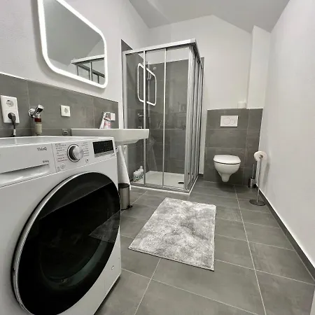 Lili-ps5-terrace-view-bright-kitchen-2xbedroom