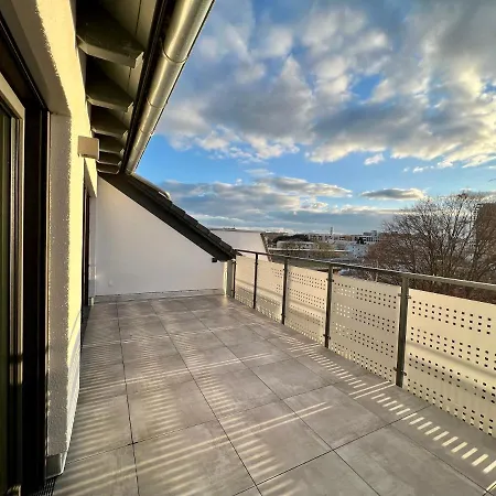 公寓 Lili-ps5-terrace-view-bright-kitchen-2xbedroom 奥芬巴赫