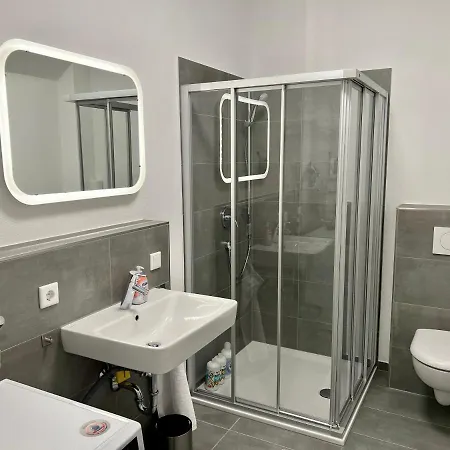 Lili-ps5-terrace-view-bright-kitchen-2xbedroom Apartment *