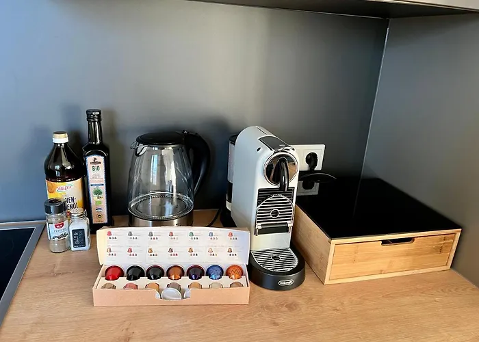 Lili-ps5-terrace-view-bright-kitchen-2xbedroom Offenbach am Main